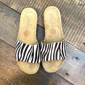 Yokono Spain flatbed espadrille comfort sandal Size 7.5 Zebra Stripe